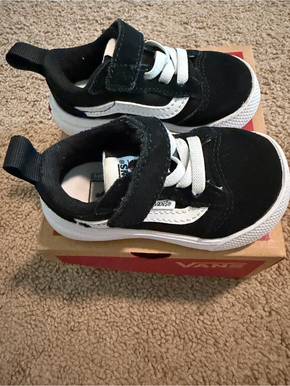 Vans Black and White